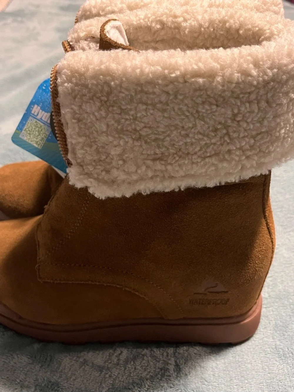 Ozark Trail Women's Snow Boots - Brown and Cream
